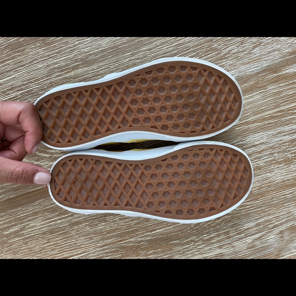 Vans - Picture 7 of 8